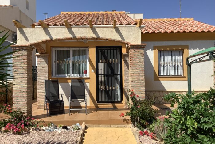 Villa Rioja  D10 Monsora with communal pool